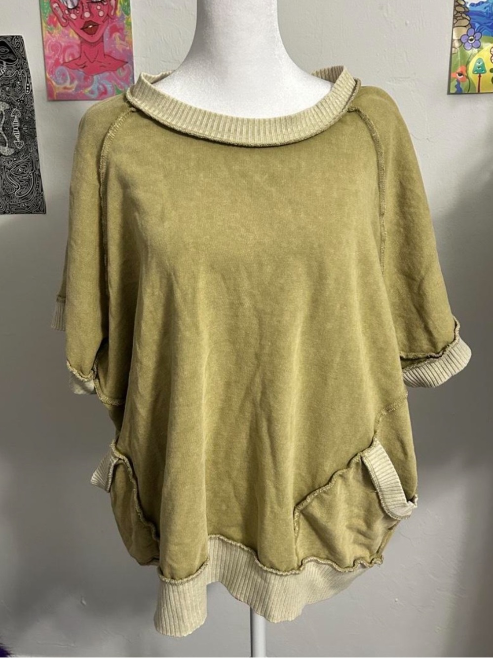 easel Olive Short-Sleeve Pullover Sweater